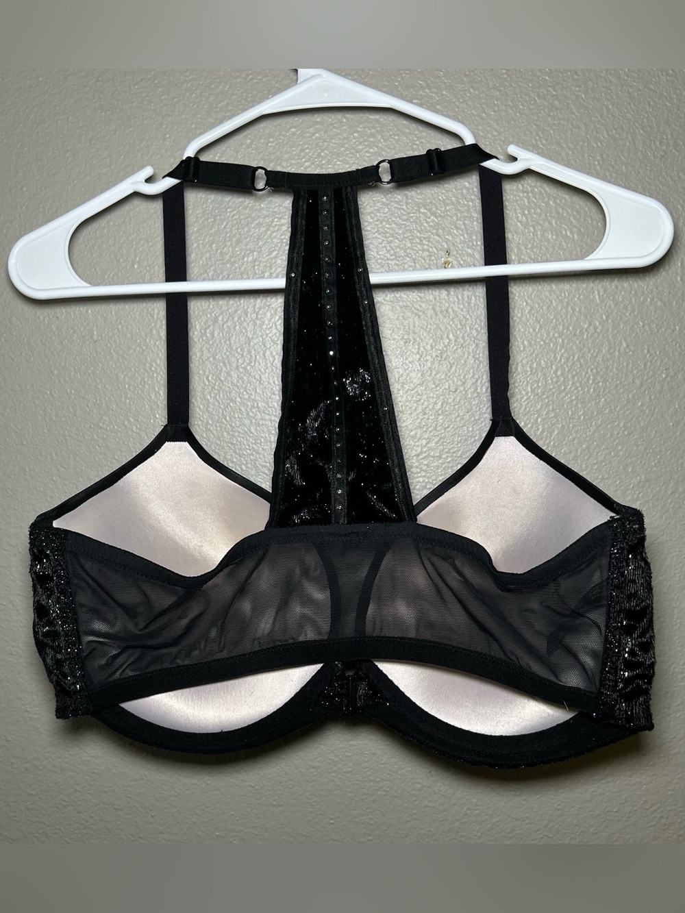 Victoria’s Secret Very Sexy Black Front Closure T Back Push Up Bra Women’s 38DD